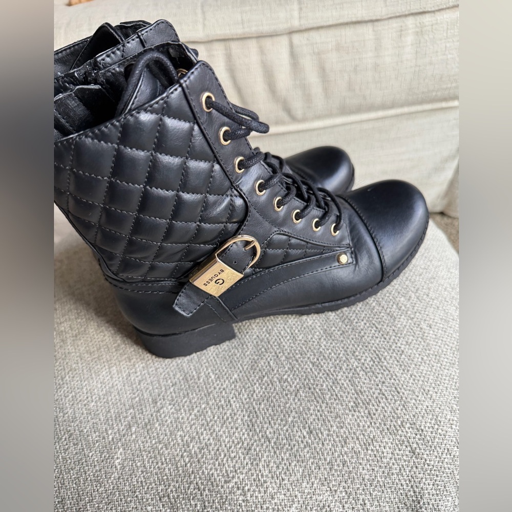 G by Guess Black Quilted Combat Boots for Women Sz 6.5M NWOT Lace Up - Picture 8 of 10